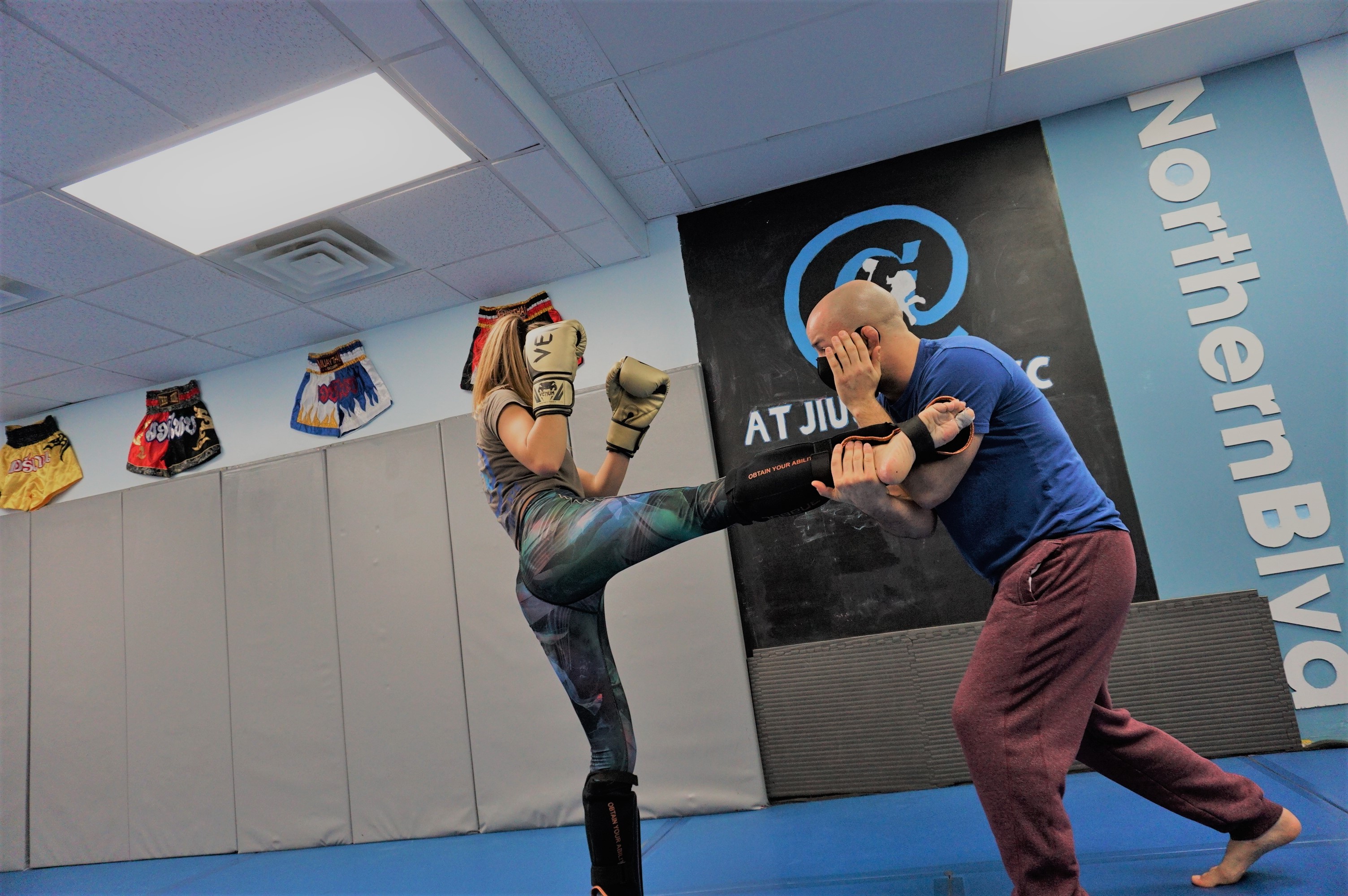Kickboxing & Muay Thai training at @JiuJitsuNYC